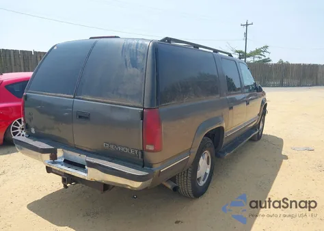 1999 Chevrolet Suburban 1500 из США, поврежденный, VIN GFNK16RXXJ446801